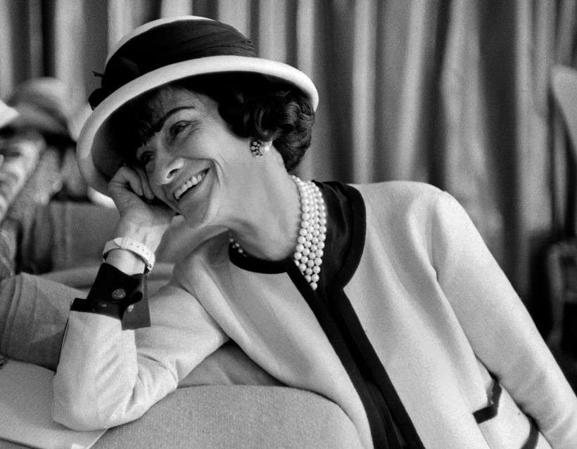 Coco Chanel (roll 16 - frame 23) - Douglas KIRKLAND
