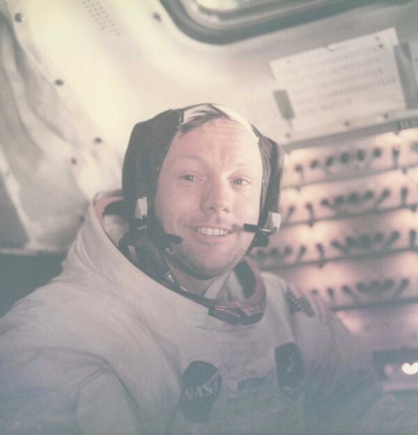 Apollo 11, Neil A. Armstrong (AS11- 37- 5528)