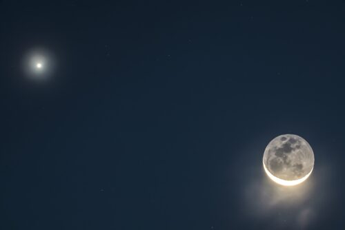 Vénus regarde la Lune