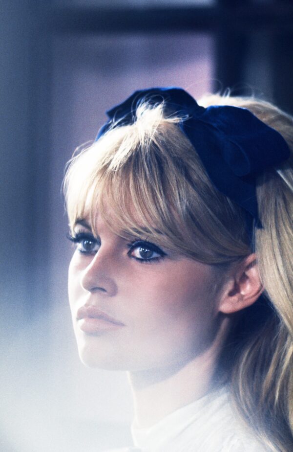 Brigitte Bardot, Profil au bandeau, 1965