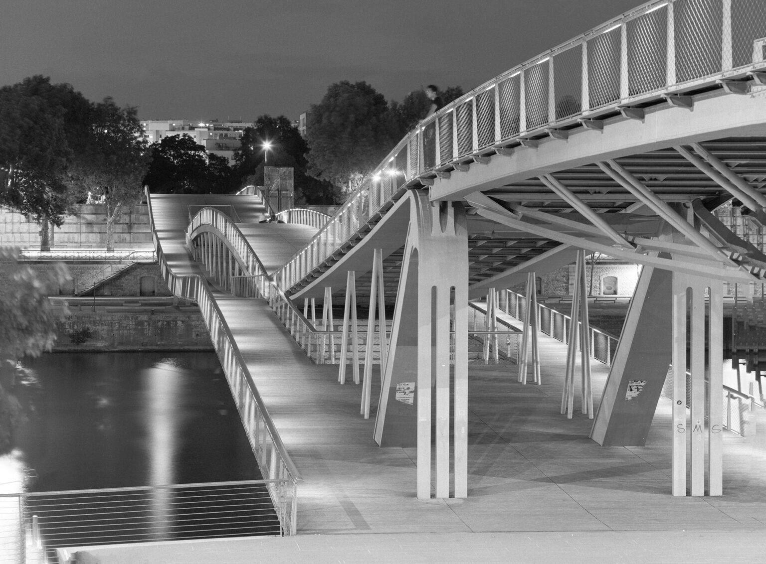 passerelle-simone-de-beauvoir-profil-paris-by-night-gary-zuercher