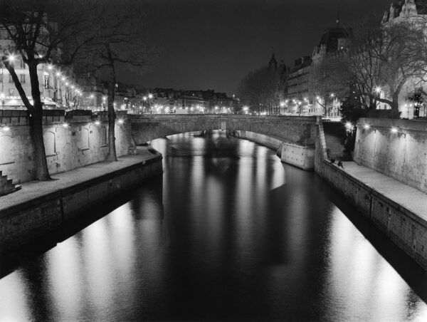 Petit Pont / 1 - Paris de nuit